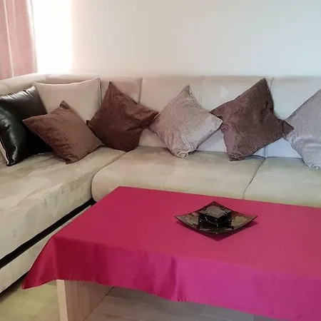 Luxury Two Bedroom Flat Apartman