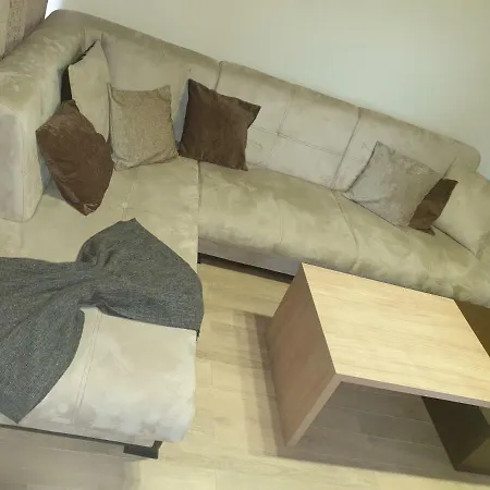 Luxury Two Bedroom Flat *