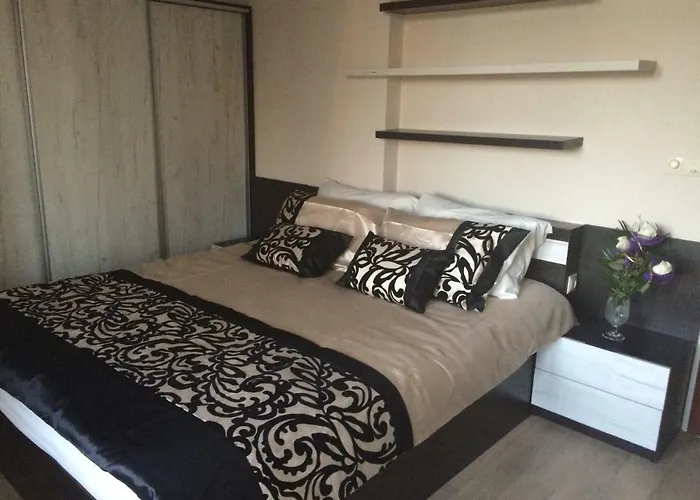 Luxury Two Bedroom Flat Daire