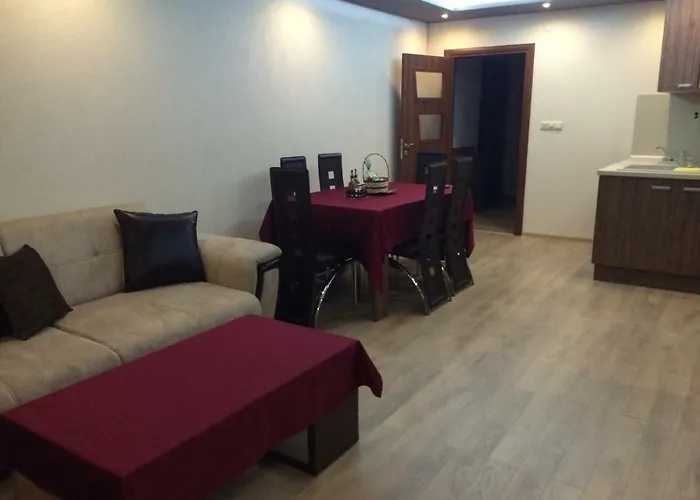 Luxury Two Bedroom Flat *